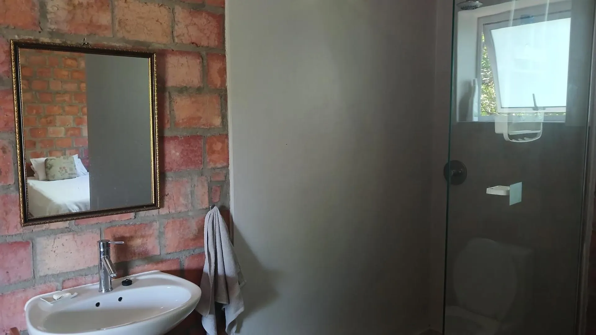 No Eight Villa Port Elizabeth Lodge